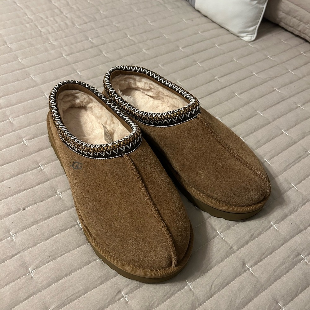 NWOT Ugg Tasman Slippers